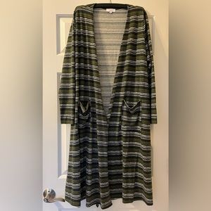 BNWT Lularoe Sarah pocket cardigan